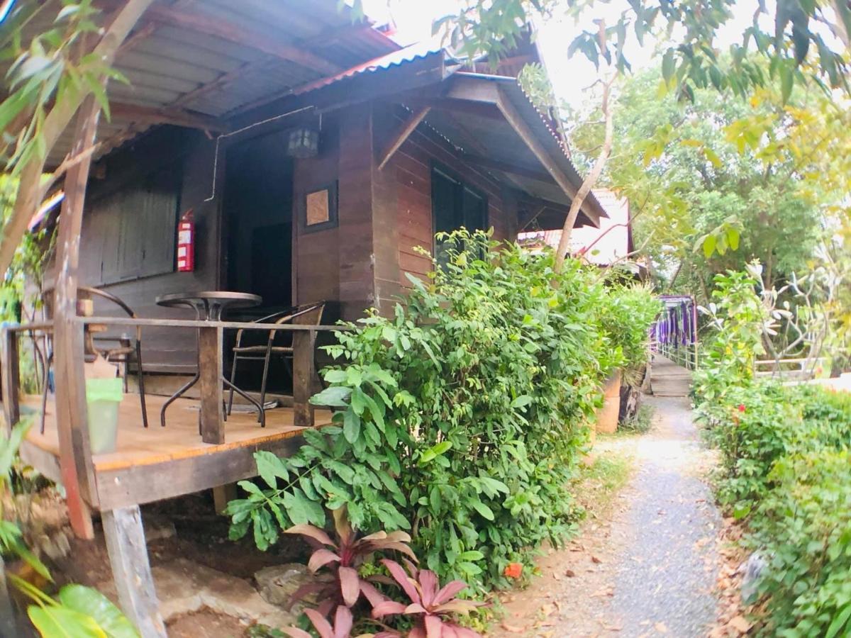Moon River Resort Phimai Bagian luar foto