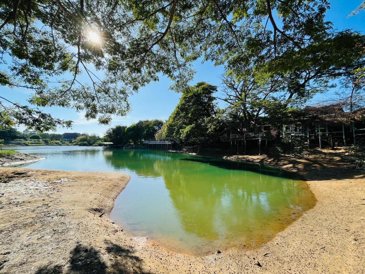 Moon River Resort Phimai Bagian luar foto