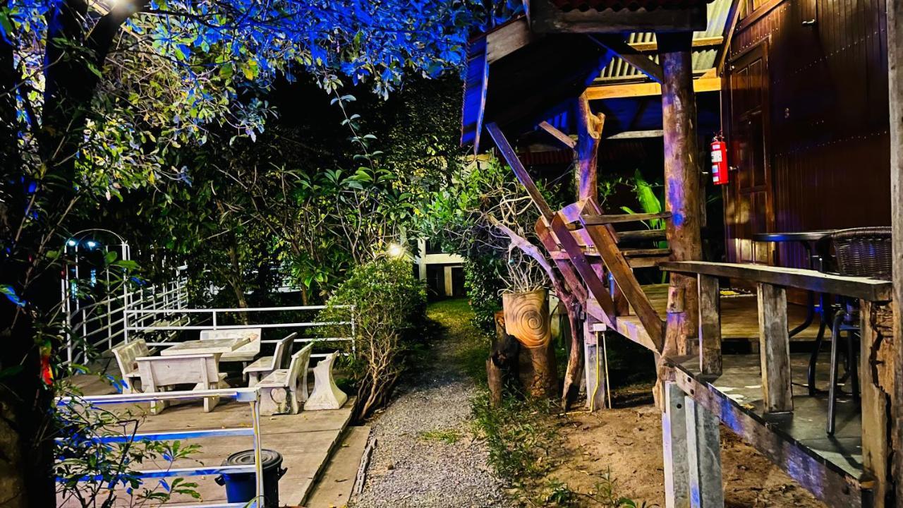 Moon River Resort Phimai Bagian luar foto