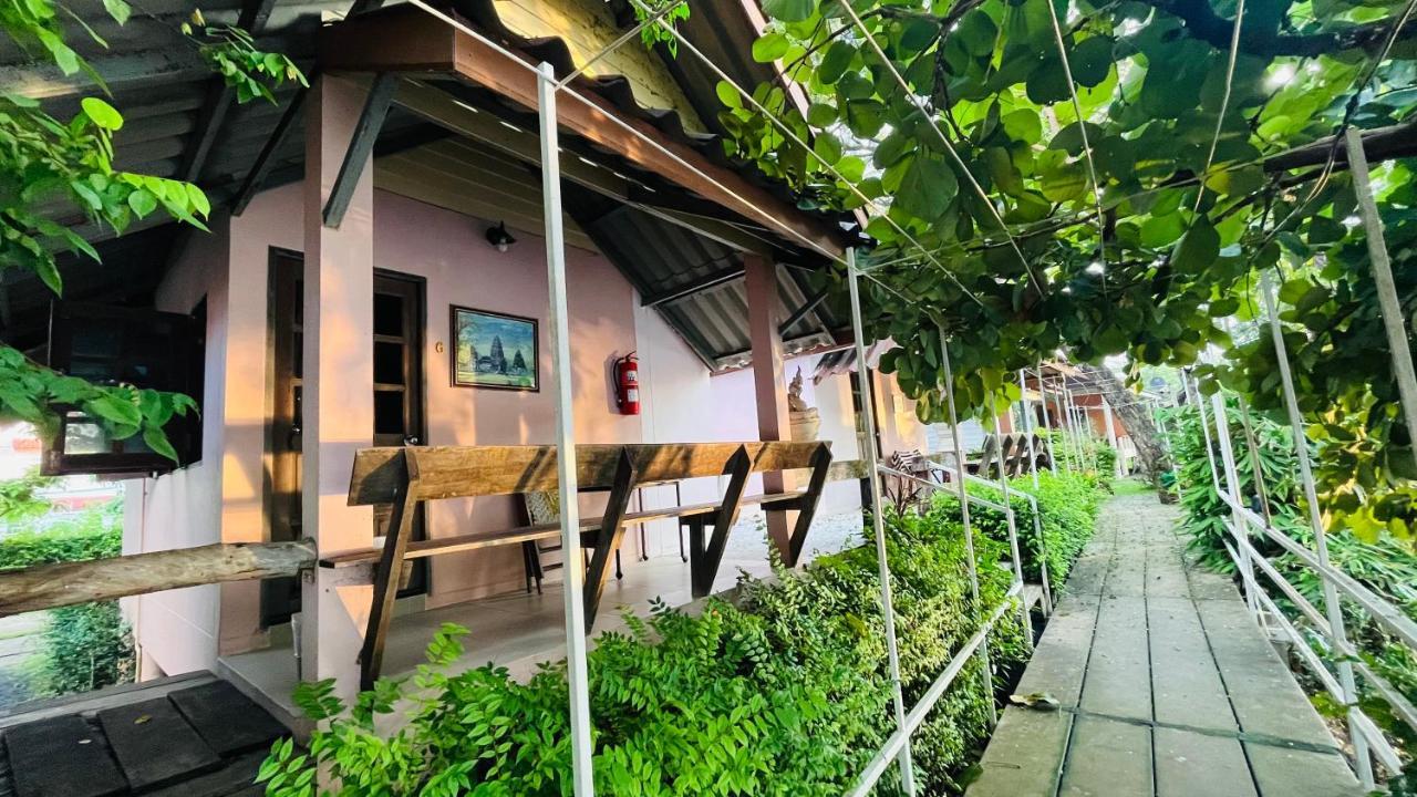 Moon River Resort Phimai Bagian luar foto