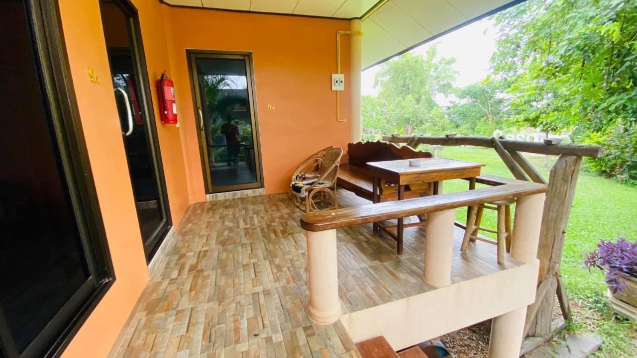 Moon River Resort Phimai Bagian luar foto