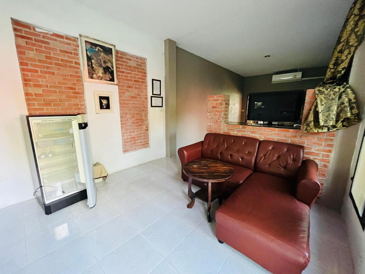 Moon River Resort Phimai Bagian luar foto