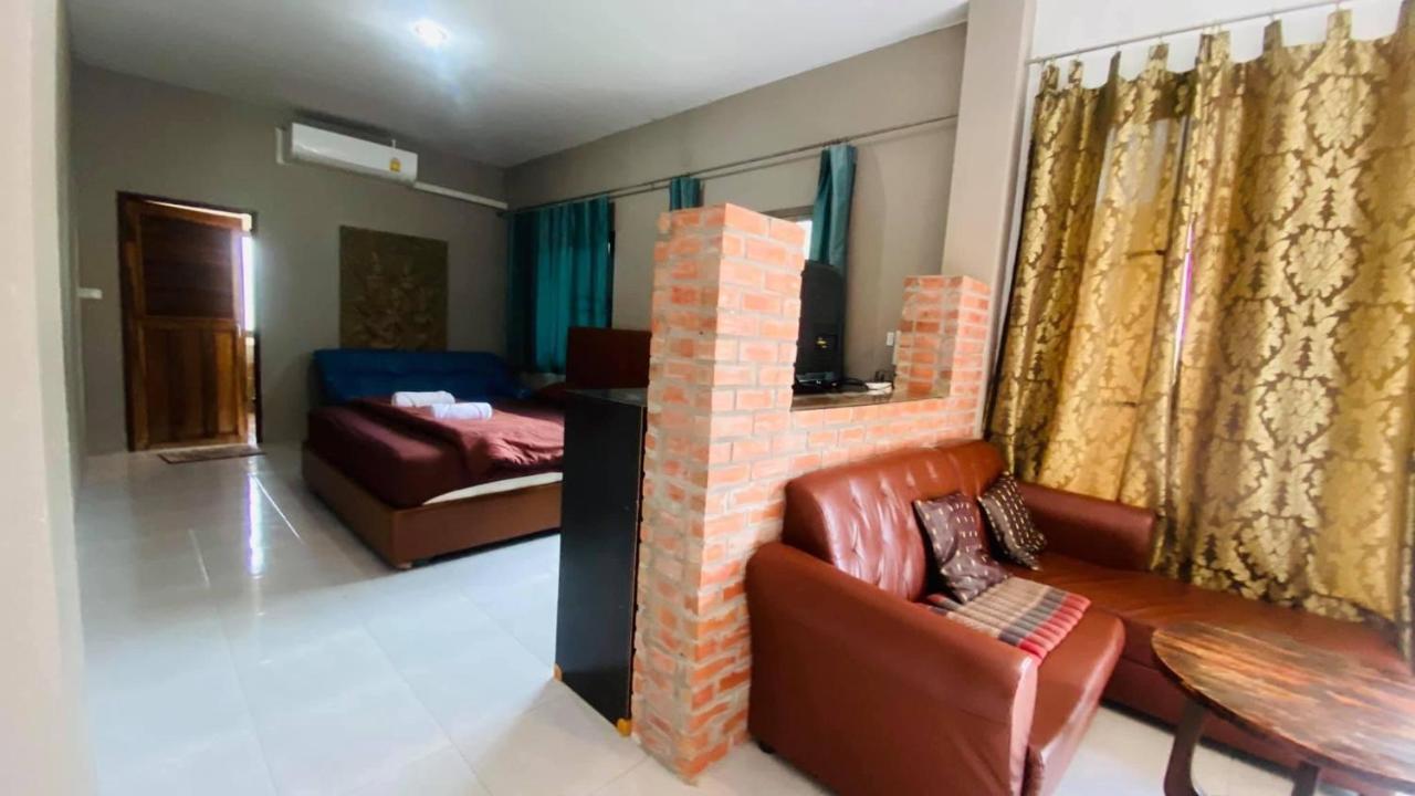 Moon River Resort Phimai Bagian luar foto