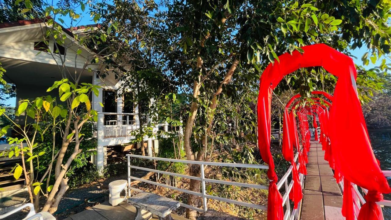 Moon River Resort Phimai Bagian luar foto